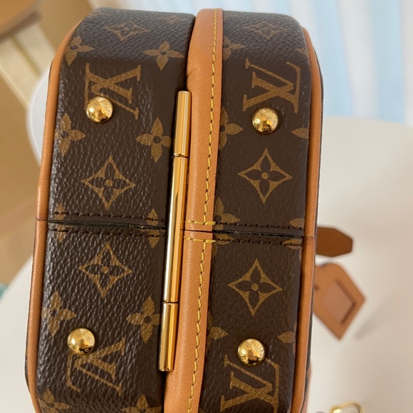 Louis Vuitton Petite Boite Chapeau Monogram Canvas Handbag - Picture 7 of 7